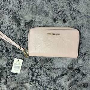 Michael Kors Blush Pink Wristlet